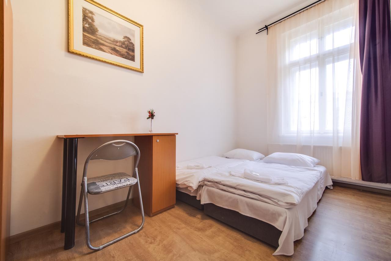 Aparthotel Zarra Prag Zimmer foto