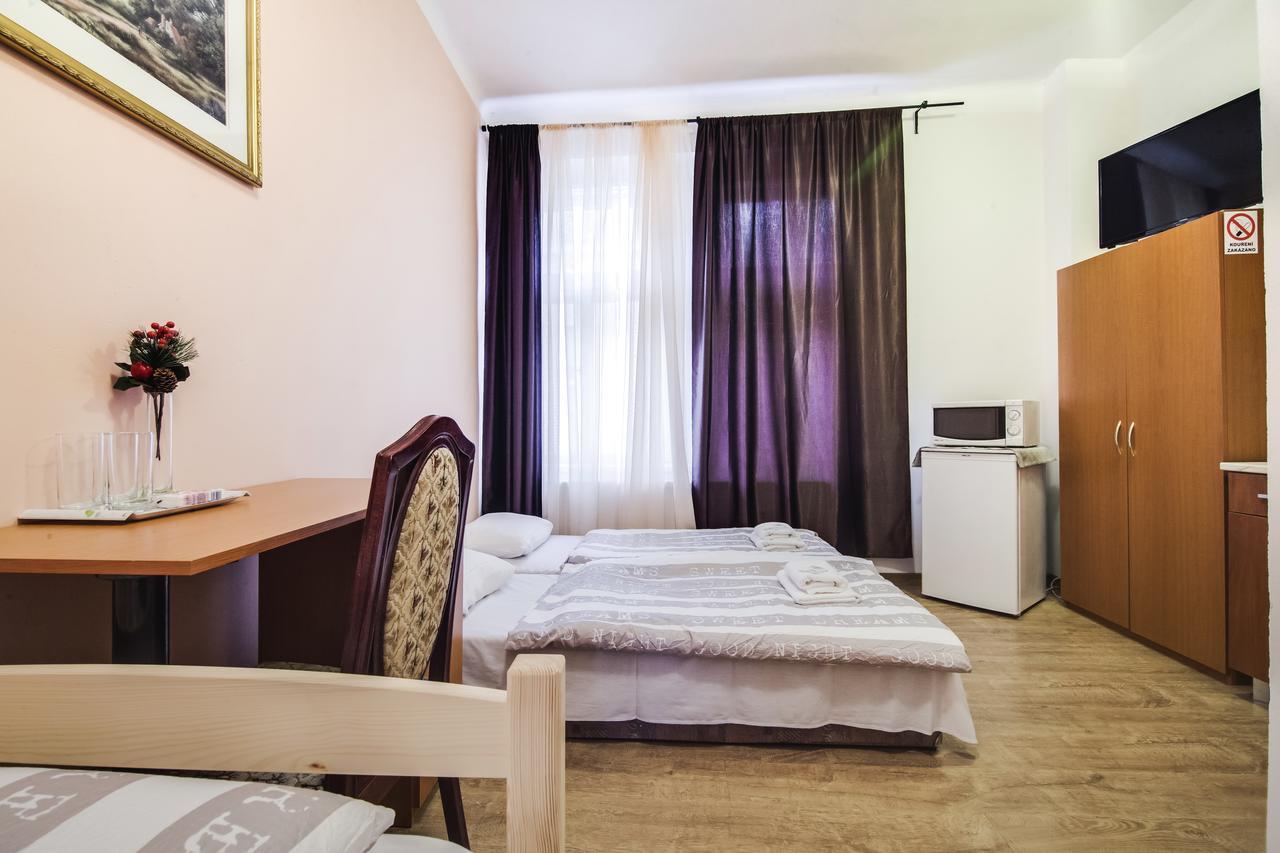 Aparthotel Zarra Prag Zimmer foto