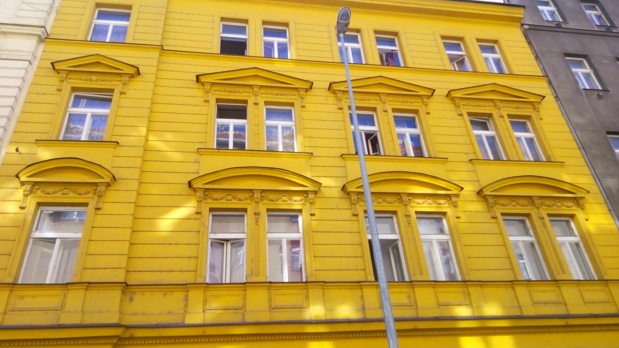 Aparthotel Zarra Prag Exterior foto