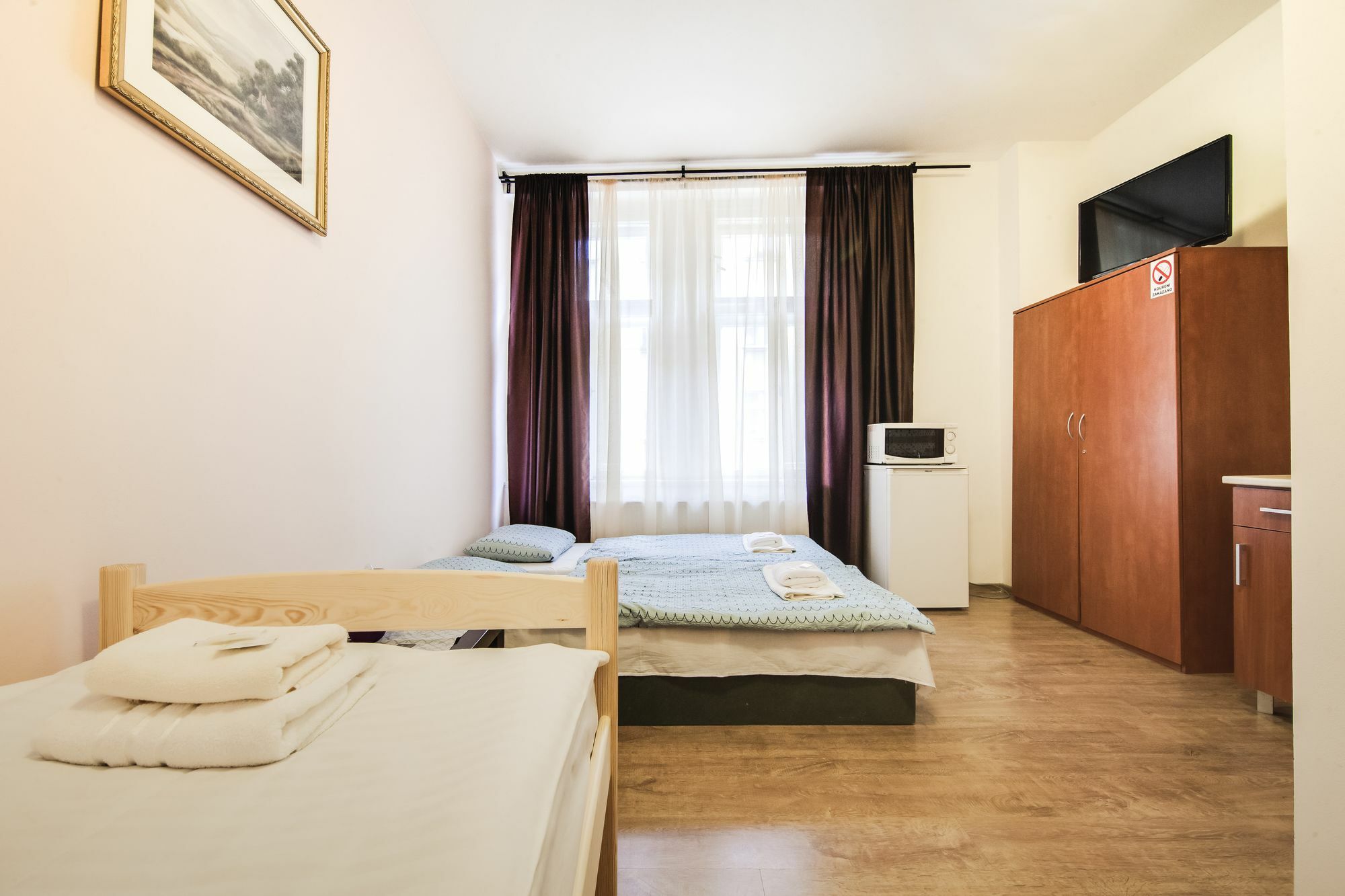 Aparthotel Zarra Prag Exterior foto